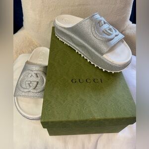 Gucci Silver GG Glitter Platform Slides 41